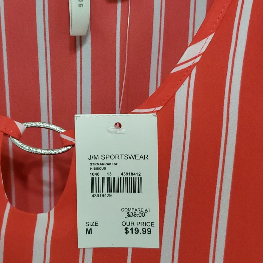 Shirt - Picture 3 of 4